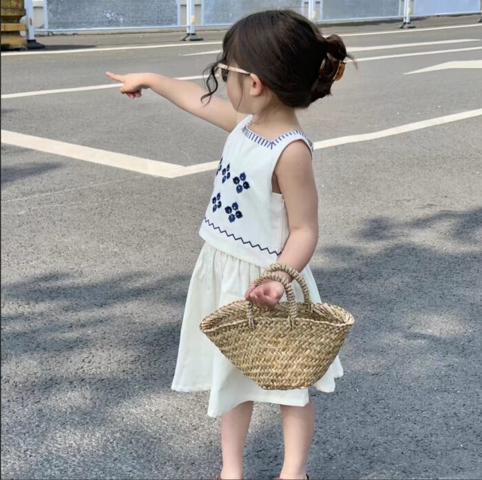 韓版夏季90~140cm - 繡花裙子套裝(上衣+裙子)：圖片 2