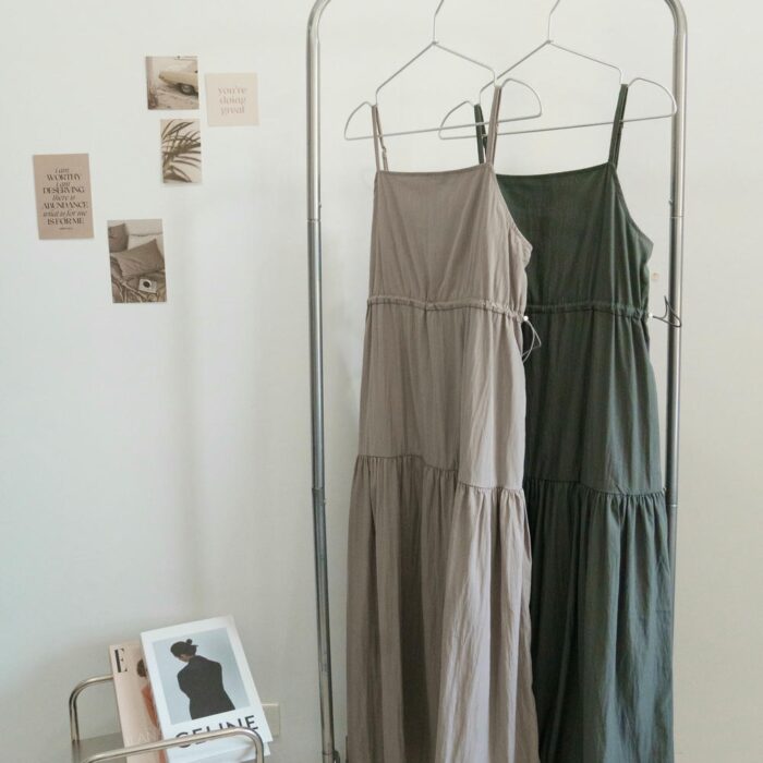 現貨韓版女裝 - 雙邊抽繩蛋糕長洋裝 / 二色