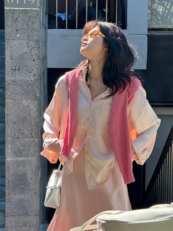 韓版女裝 - 緞面絲滑珠光簡約百搭慵懶顯瘦襯衫 / 三色：圖片 4