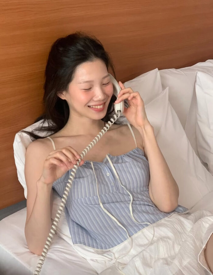 韓版女裝 - 線條撞色綁帶背心 / 二色：圖片 2