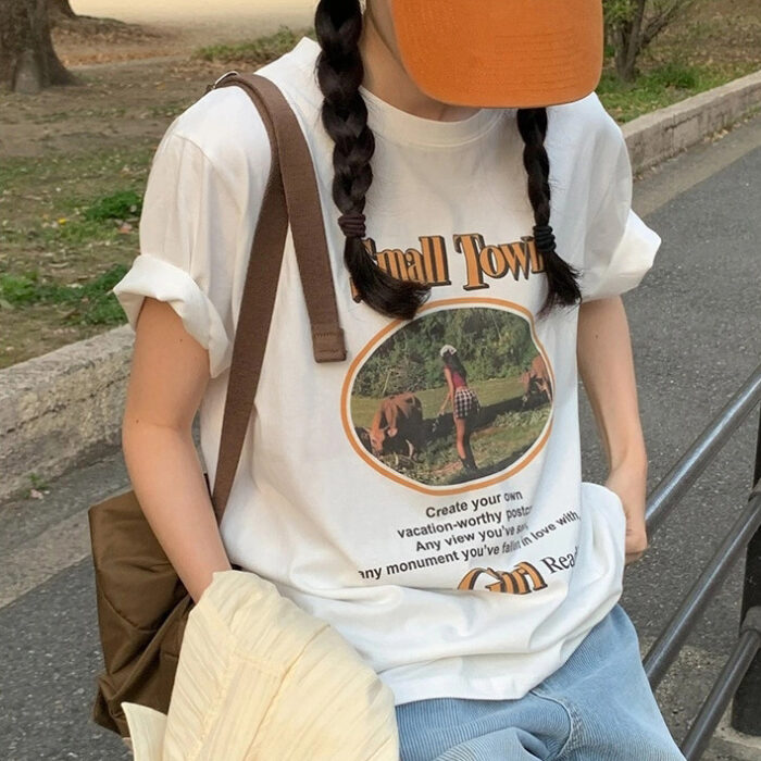 韓版女裝 - 田園少女印花上衣 / 二色