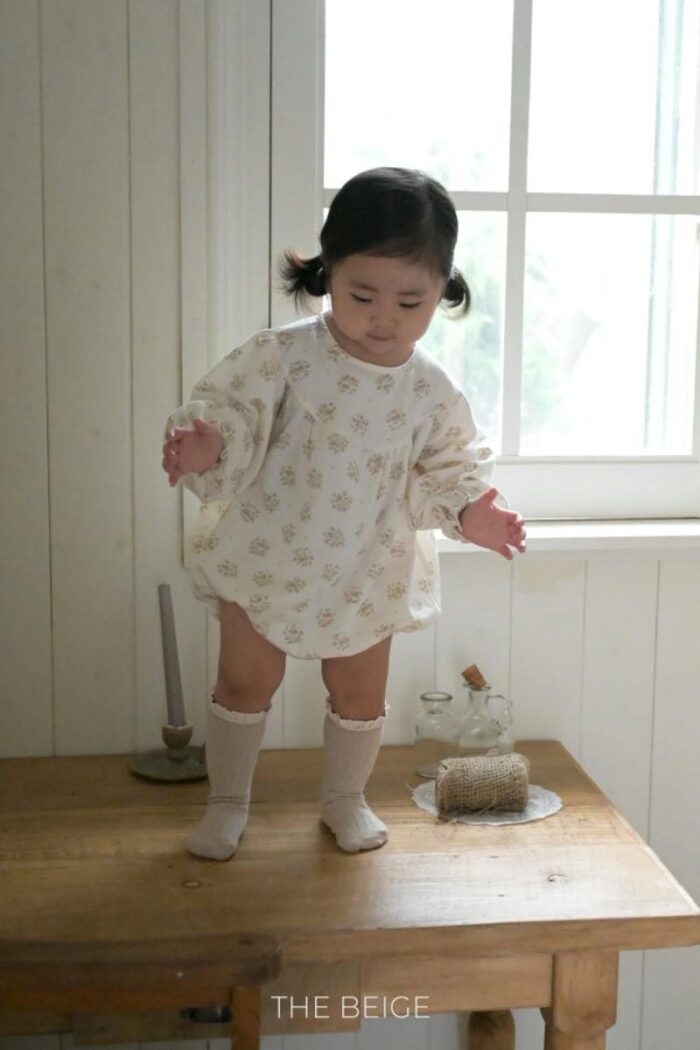 正韓秋季12~18m - 碎花包屁衣 / 二色
