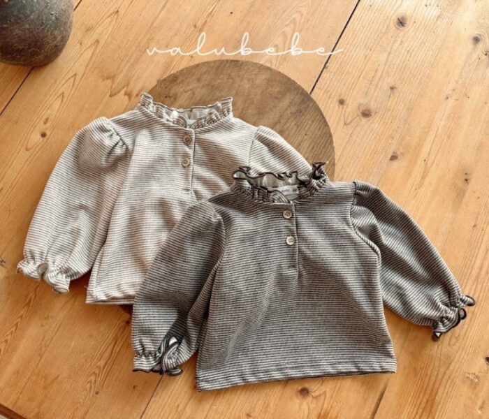 正韓冬季Babe - 橫條捲邊上衣 / 二色