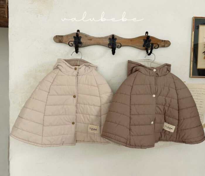 正韓冬季Babe - 超好看連帽澎澎斗篷 / 二色