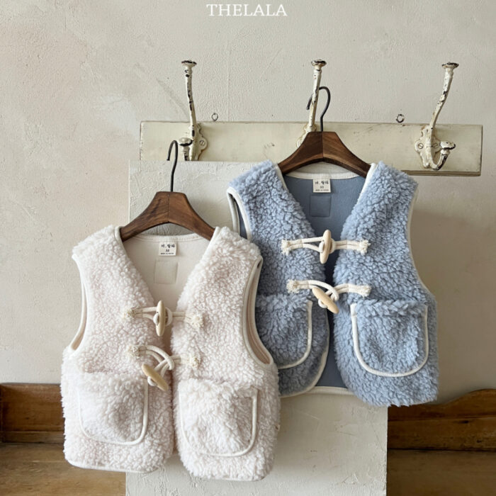 正韓冬季1~6y - 可愛牛角毛毛背心 / 二色