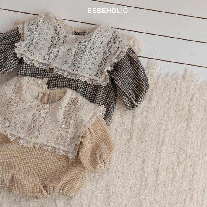 正韓冬季3~18m - 蕾絲大領片格紋包屁衣 / 二色