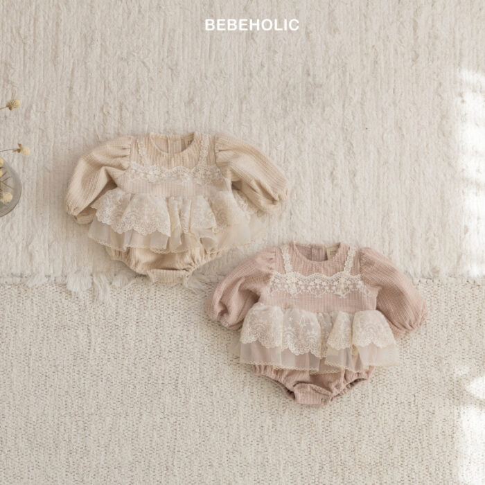 正韓冬季3~18m - 假兩件蕾絲包屁衣 / 二色