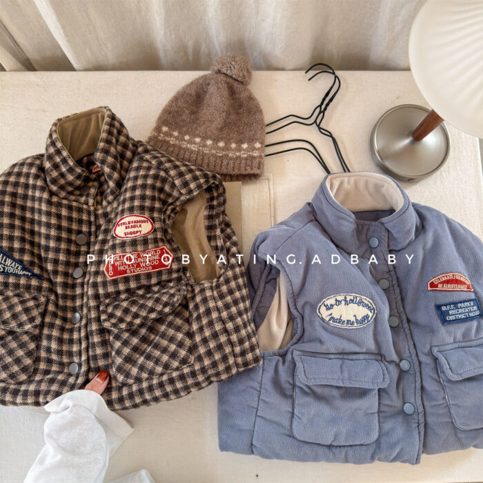 韓版冬季80~130cm - 美式刺繡貼背心加絨 / 二色