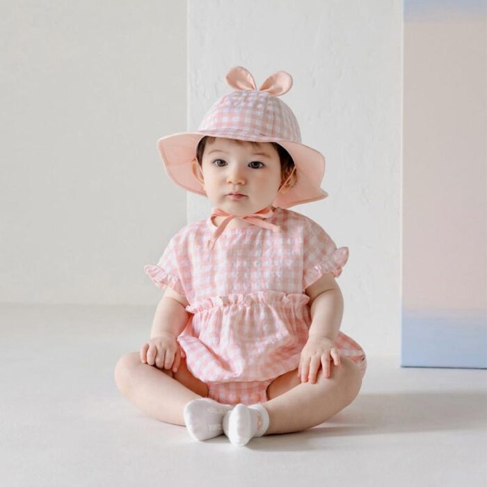 荷葉邊包屁衣含帽子 / 二色 (66~90cm)
